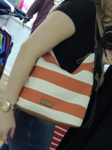 Bolsa Listrada Tommy Hilfiger